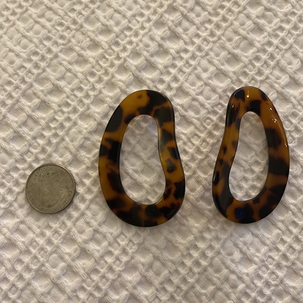 H&M earrings - Picture 3 of 3